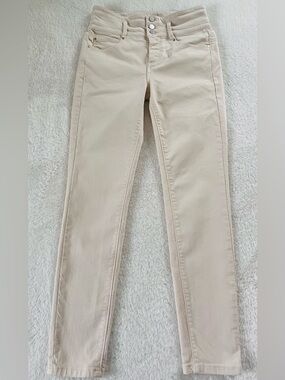 Ann Taylor Skinny Jeans in ivory